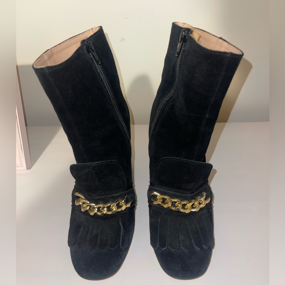 Liu-Jo Super cute 3.5 inch heel suede boots with chain and peplum detailing!!